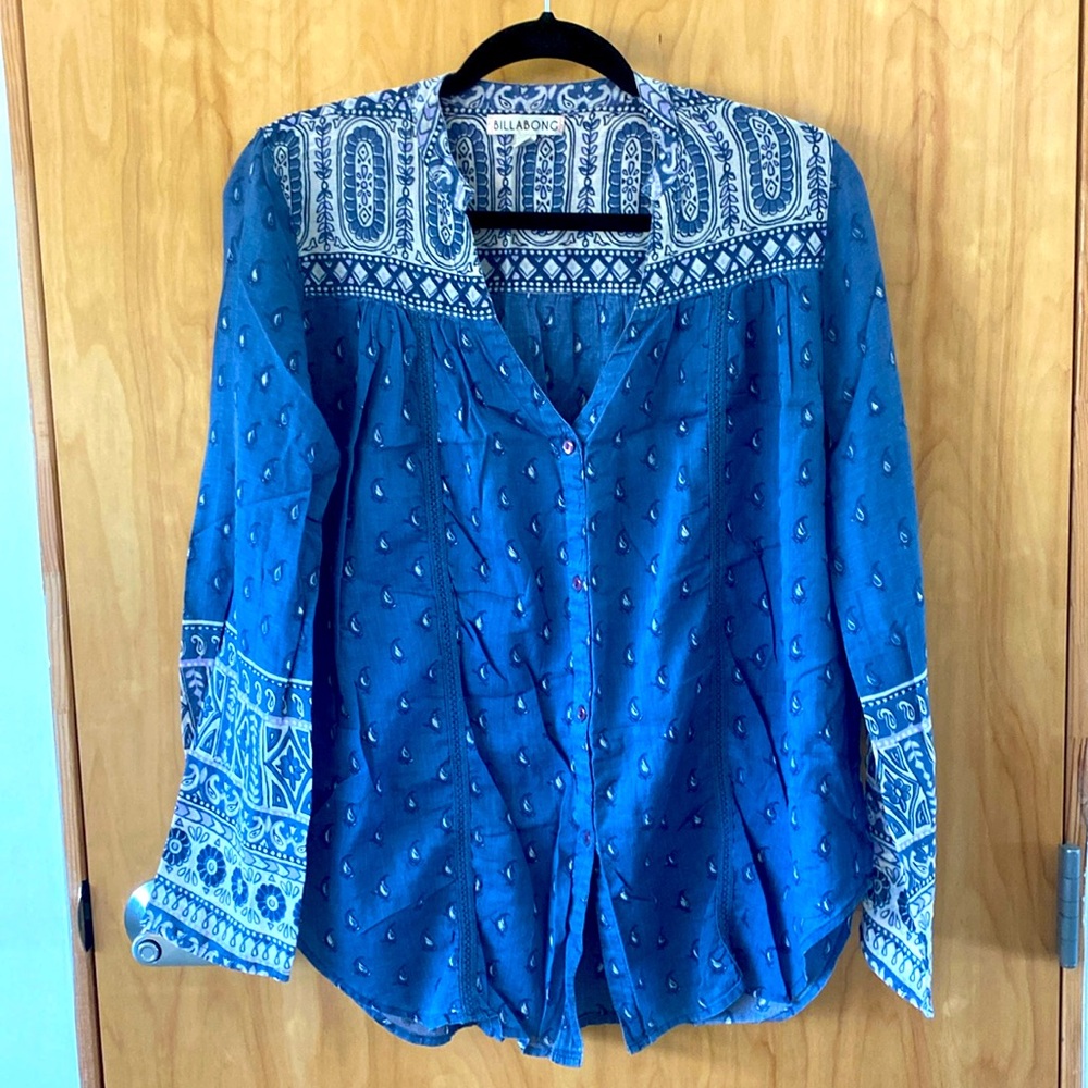 Billabong Bell Sleeve Blue Paisley Tunic, Medium
